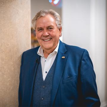 Albert Duin - Beisitzer